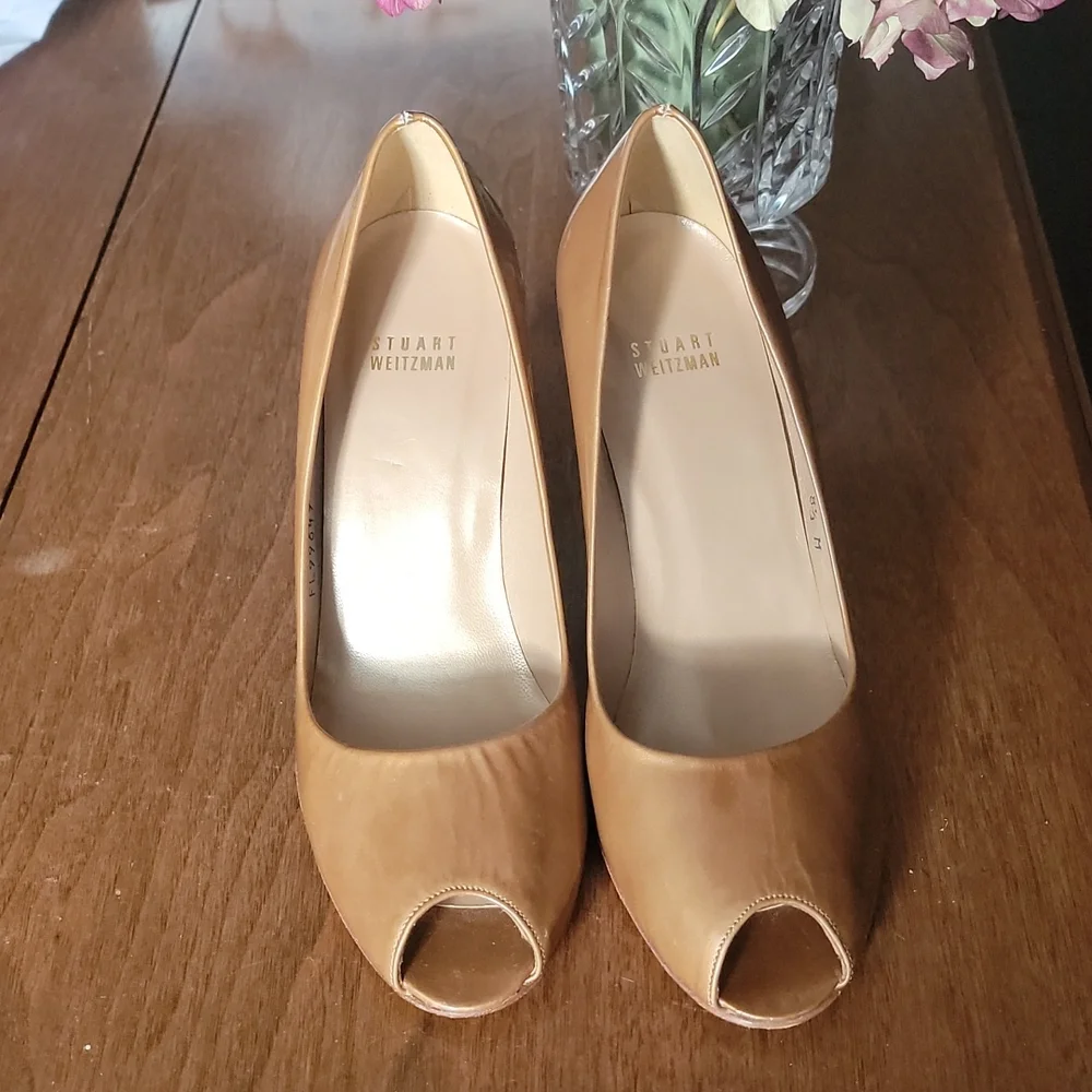 Shoes - Picture 6 of 11